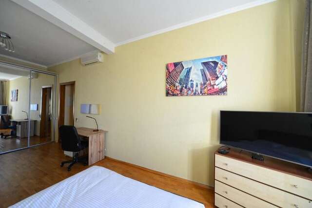Апартаменты Kreschatyk Penthouse With Amazing View Киев-38