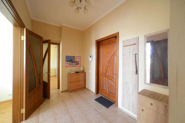 Апартаменты Kreschatyk Penthouse With Amazing View Киев-59